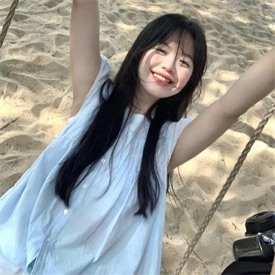 火红的杜鹃花海报